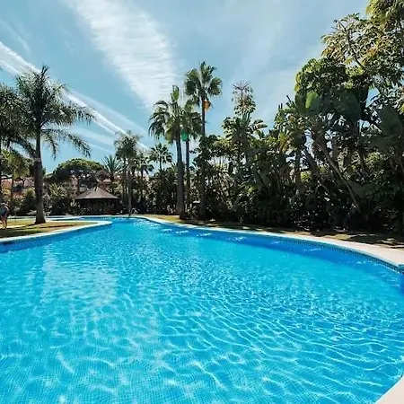 Atico De 4b/4d Mimosas De Banus Apartamento